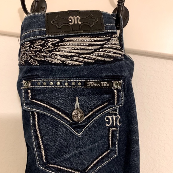 Miss Me Jeans - Picture 4 of 8
